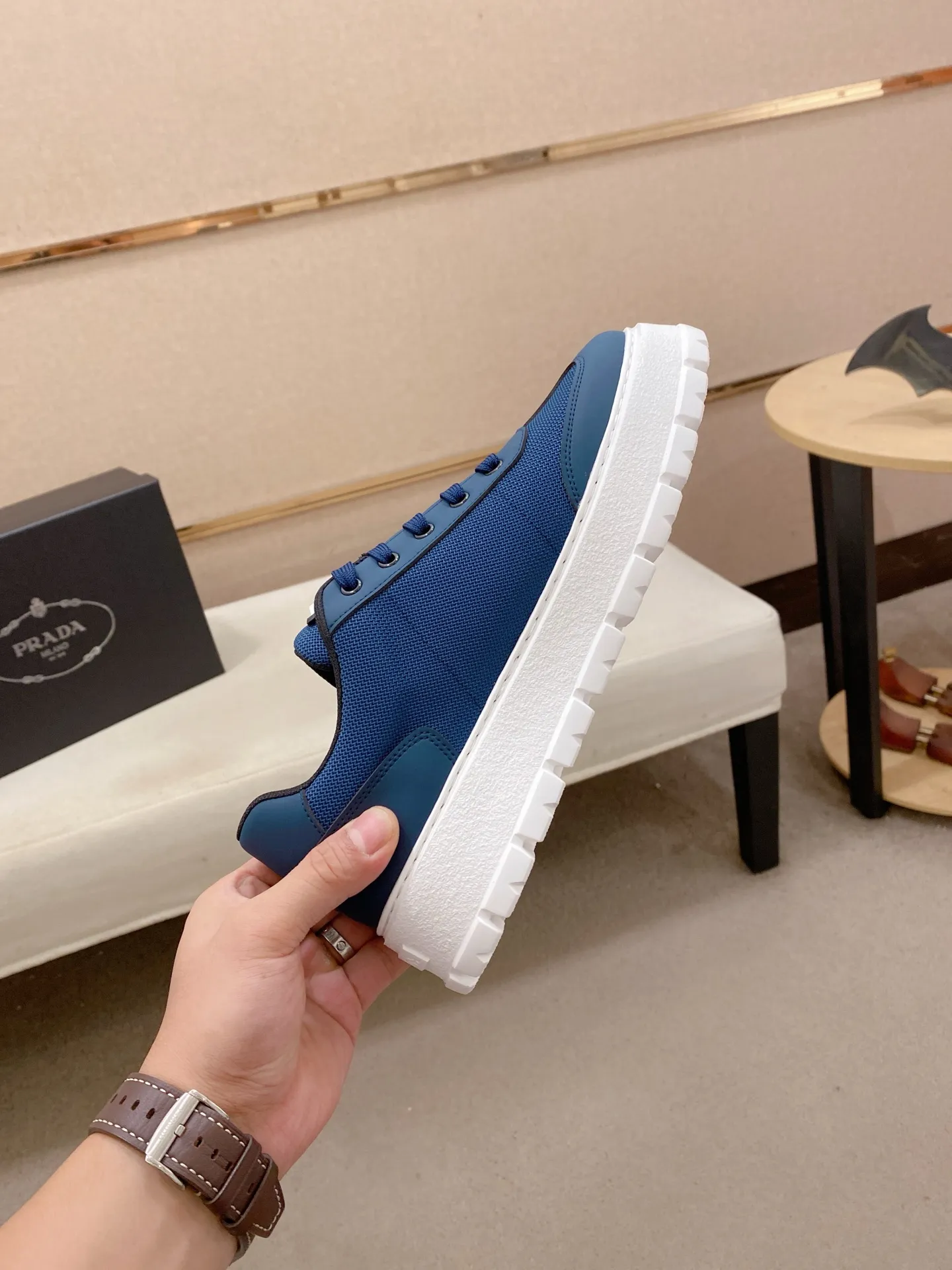 Men's men's shoes💰: 440💰[Prada～Prada] Trendy new styles are on the market. Same style as the official website. Counter quality. Original version. [Strong] [Strong] Imported selected first-layer cowhide. Comfortable and breathable sheepskin lining, fine workmanship, upper layer made of 100% pure cowhide, original last shape, comfortable on the feet, shoe sizes 38 to 44